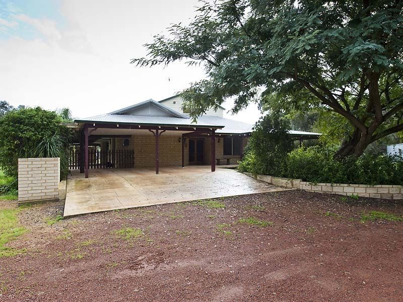 28 Holland Street, Coolup WA 6214