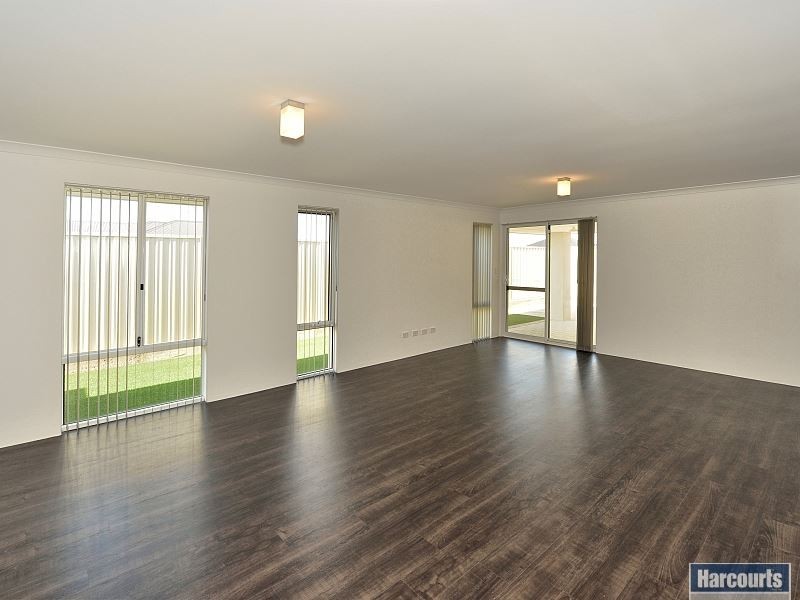 24 Nullagine Pass, Dawesville WA 6211