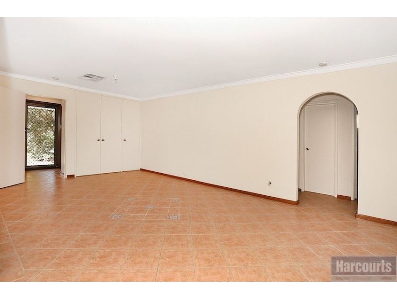 8 Elmore Way, Dudley Park WA 6210