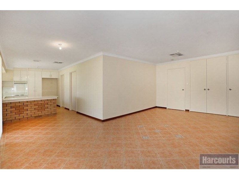 8 Elmore Way, Dudley Park WA 6210