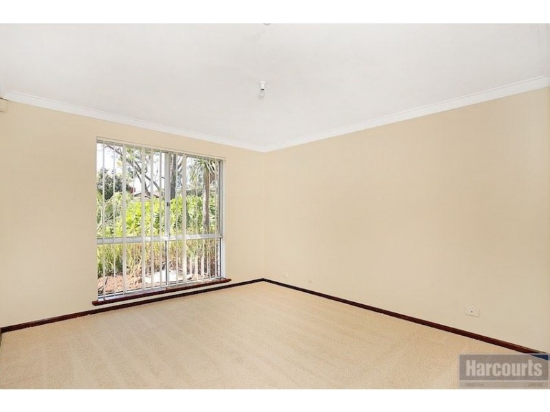 8 Elmore Way, Dudley Park WA 6210