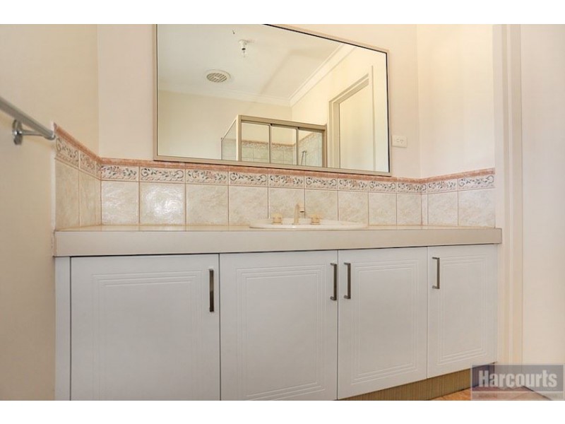 8 Elmore Way, Dudley Park WA 6210