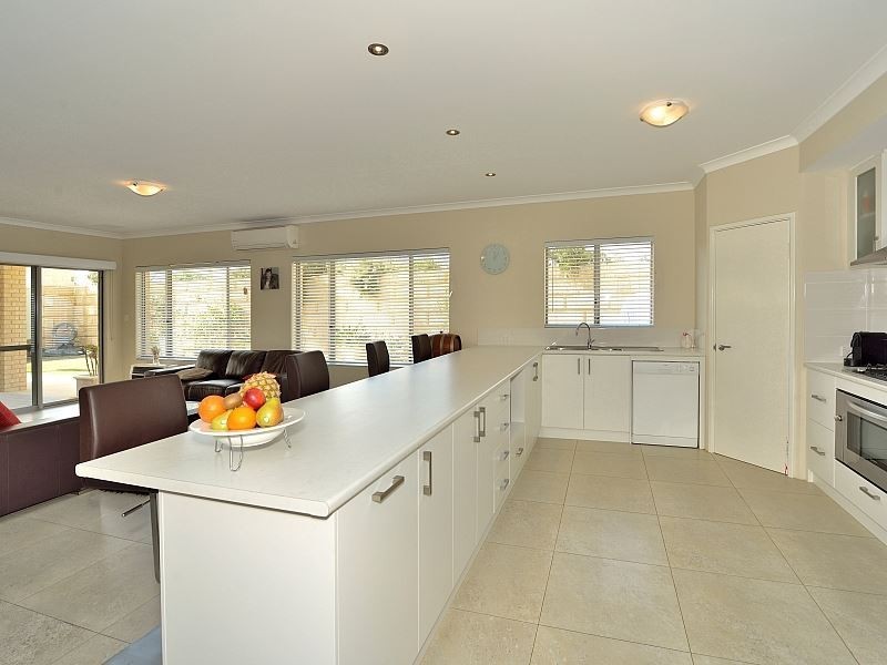 4 Kukerin Way, Dawesville WA 6211