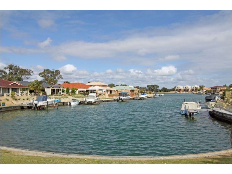 113 Leslie Street, Dudley Park WA 6210