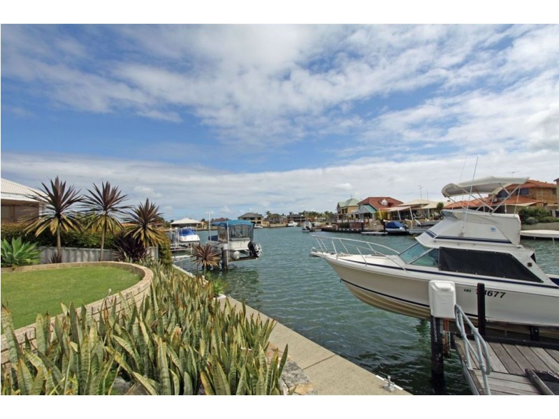 113 Leslie Street, Dudley Park WA 6210