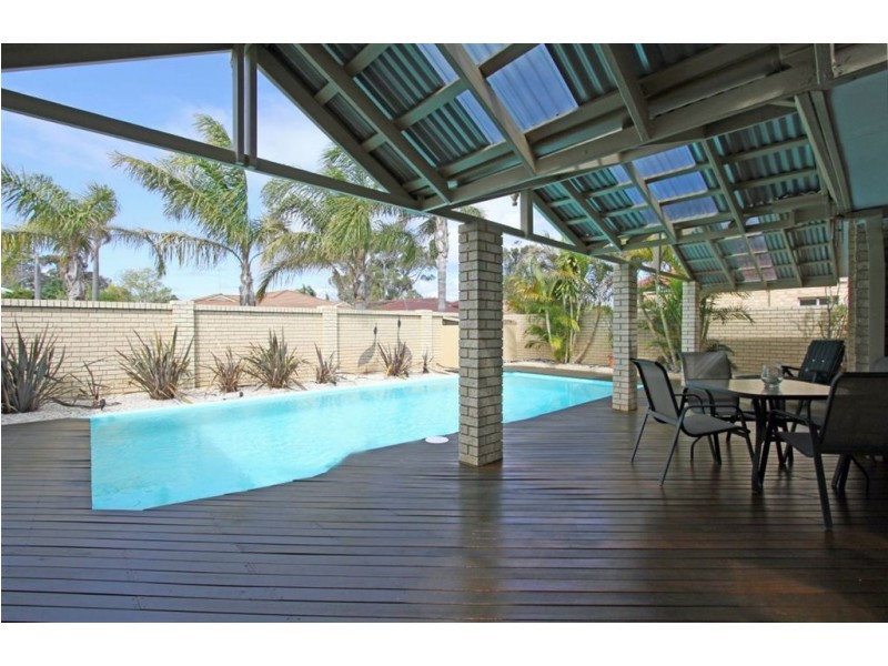 113 Leslie Street, Dudley Park WA 6210