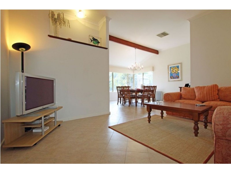 113 Leslie Street, Dudley Park WA 6210