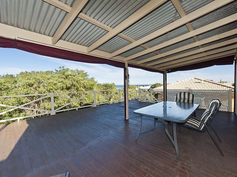 15 Bouvard Place, Preston Beach WA 6215