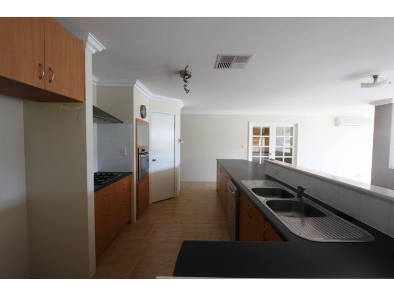 7 BENCUBBIN LOOP, Dawesville WA 6211