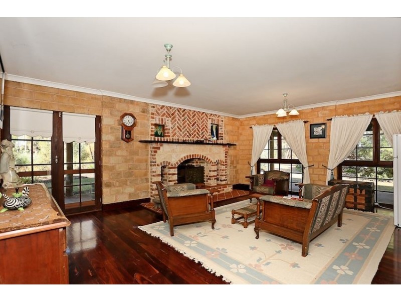 31 Marginata Road, Parklands WA 6180