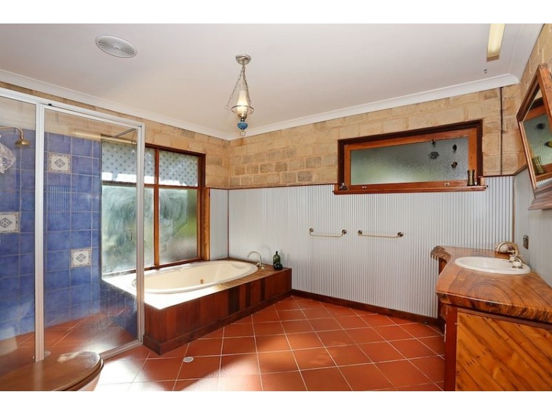 31 Marginata Road, Parklands WA 6180