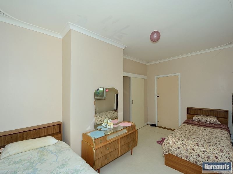 12 Third Avenue, Mandurah WA 6210