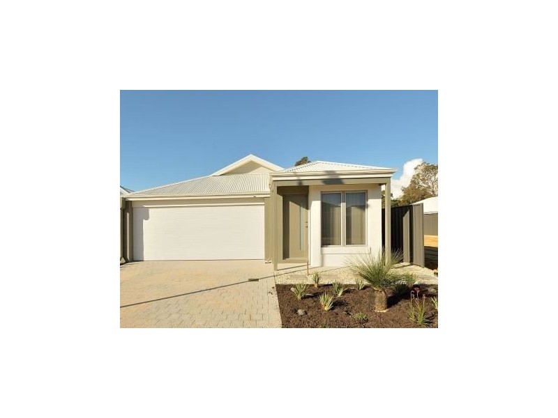 6 Blanche Crescent, Lakelands WA 6180