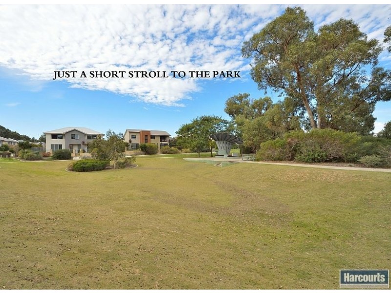 6 Blanche Crescent, Lakelands WA 6180