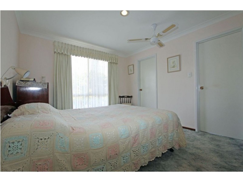 4 Teak Place, Halls Head WA 6210