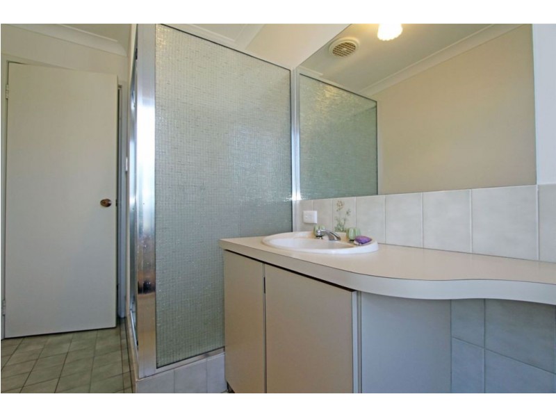 4 Teak Place, Halls Head WA 6210