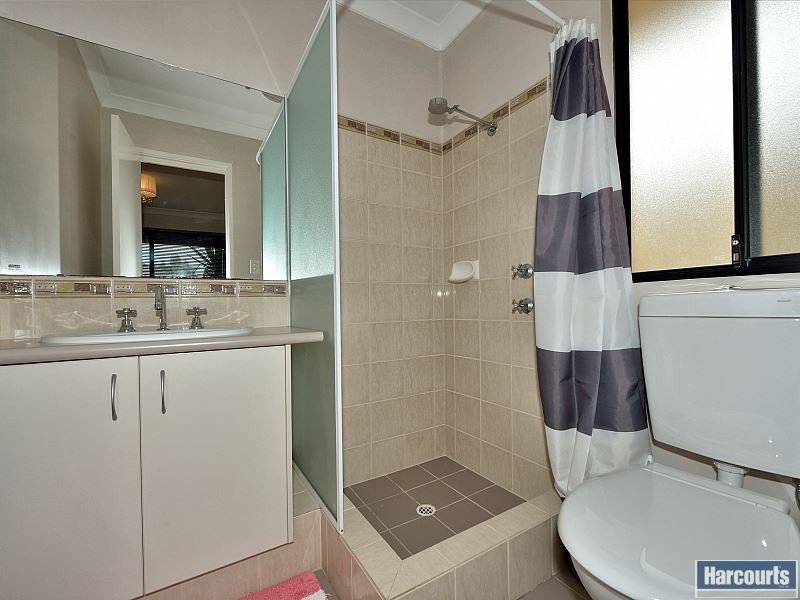 49 Highcliffe Circle, Lakelands WA 6180