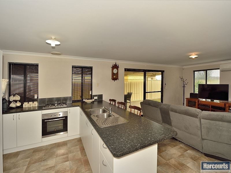 49 Highcliffe Circle, Lakelands WA 6180