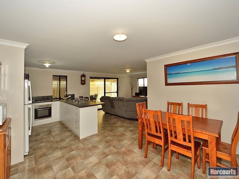 49 Highcliffe Circle, Lakelands WA 6180