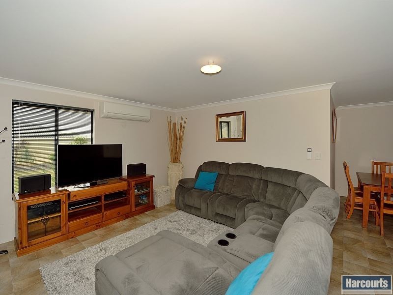 49 Highcliffe Circle, Lakelands WA 6180