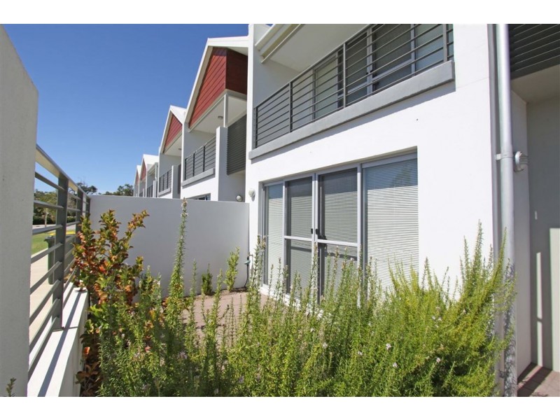 25/5 Bower Street, Erskine WA 6210