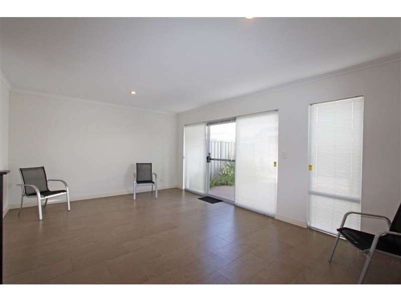 25/5 Bower Street, Erskine WA 6210