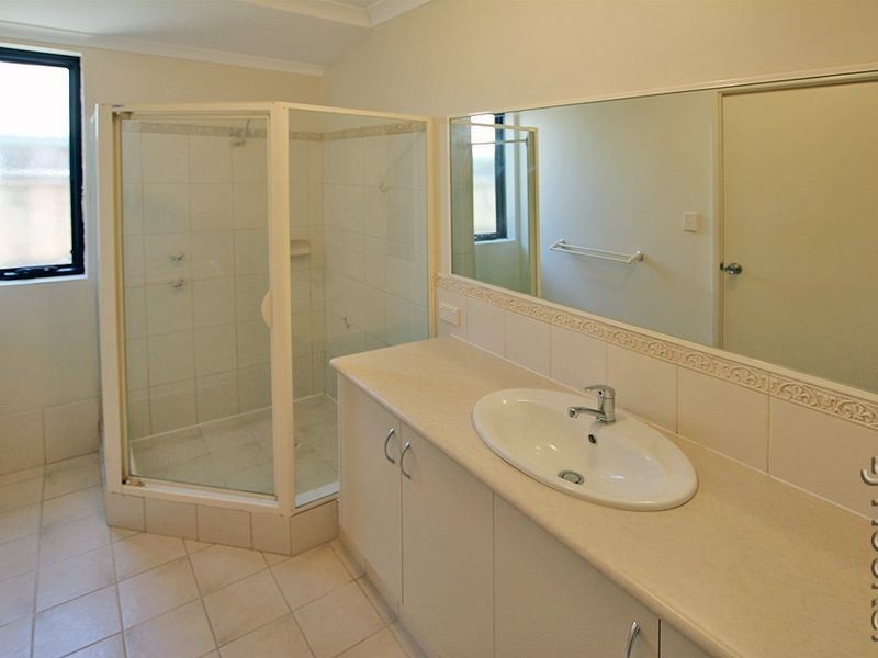 17 Waratah Circle, Halls Head WA 6210