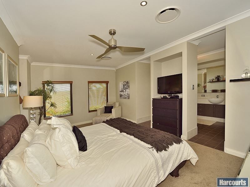 14 Pictum Way, Halls Head WA 6210