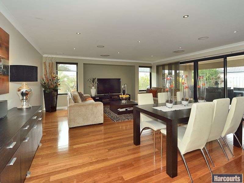 14 Pictum Way, Halls Head WA 6210