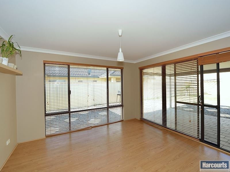 8 Yucca Road, Secret Harbour WA 6173