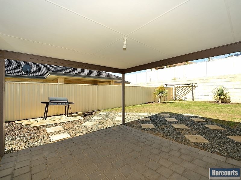 8 Yucca Road, Secret Harbour WA 6173