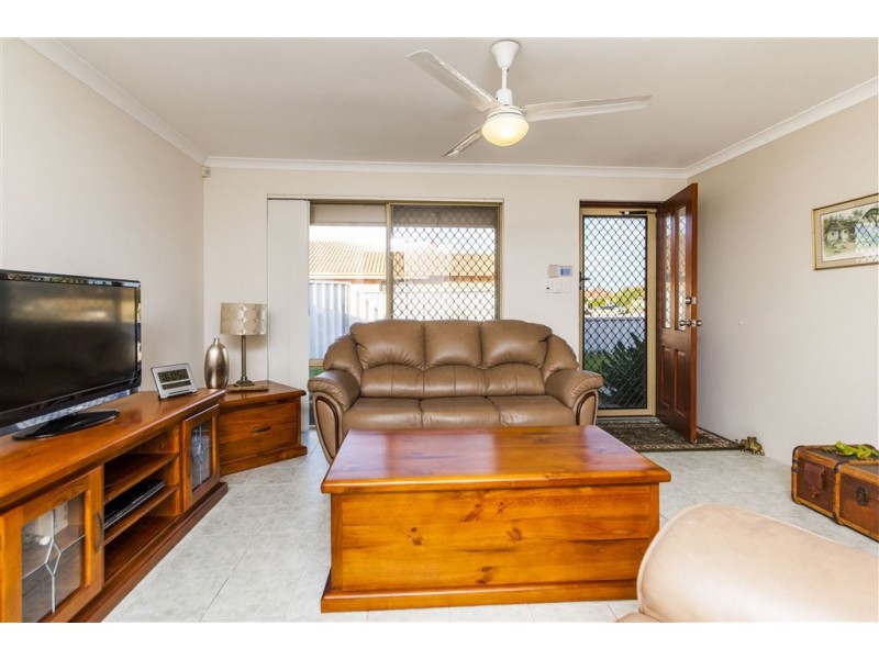 14 Redfin Close, Warnbro WA 6169