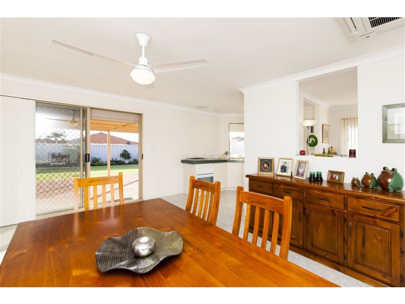 14 Redfin Close, Warnbro WA 6169