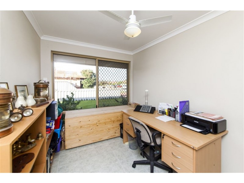 14 Redfin Close, Warnbro WA 6169