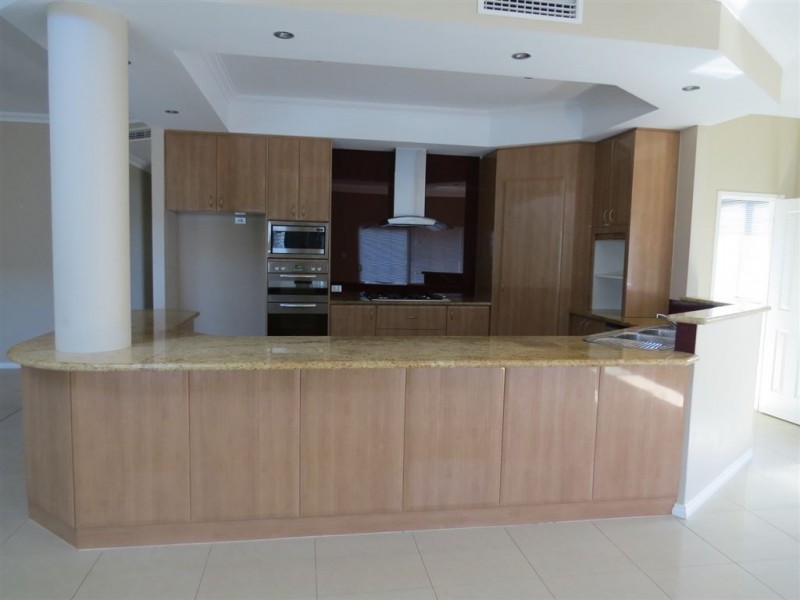 4/1 Florian Mews, Mandurah WA 6210