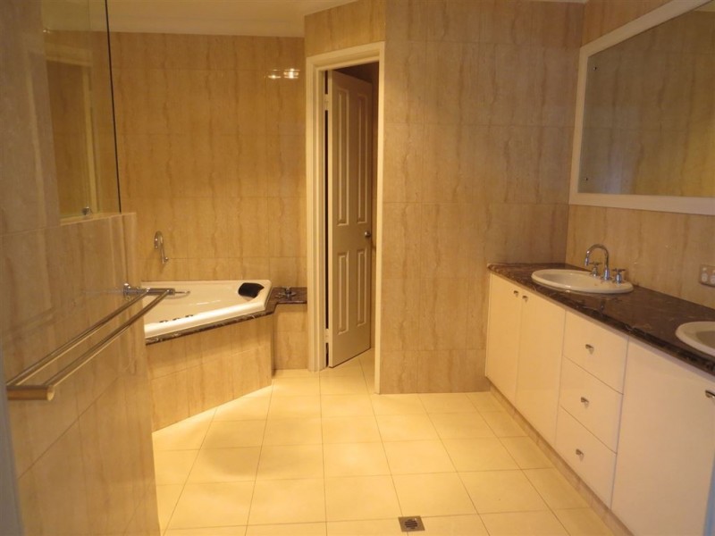 4/1 Florian Mews, Mandurah WA 6210