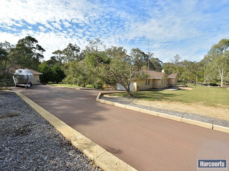 5 White Hill Road, Bouvard WA 6211