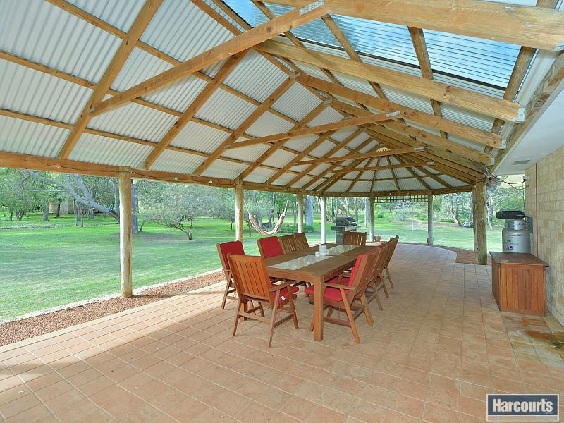 5 White Hill Road, Bouvard WA 6211
