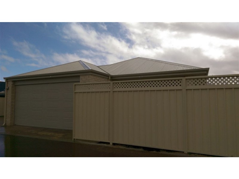 44 Eleanore Drive, Madora Bay WA 6210