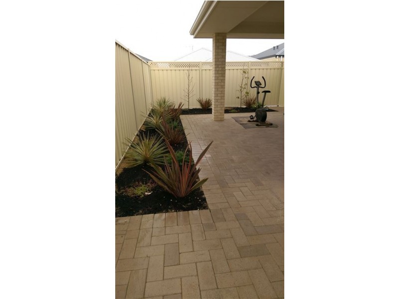 44 Eleanore Drive, Madora Bay WA 6210