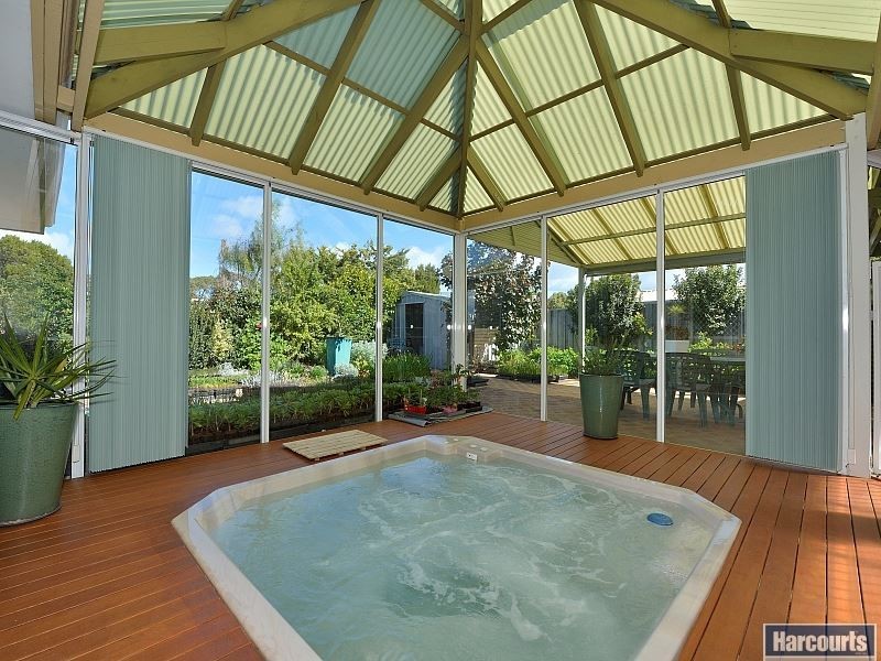 2 Quayside Close, Halls Head WA 6210