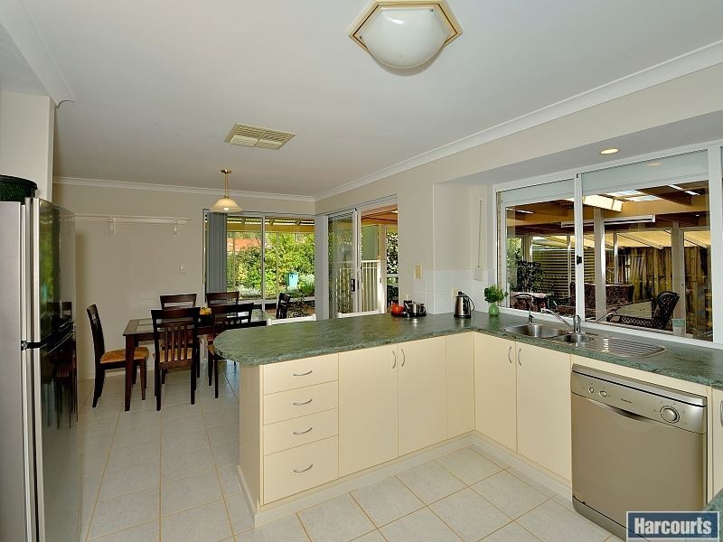 2 Quayside Close, Halls Head WA 6210