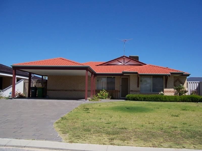 4 Round Hill Drive, Port Kennedy WA 6172