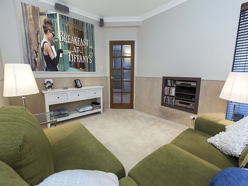 5A Pinnace Court, Halls Head WA 6210