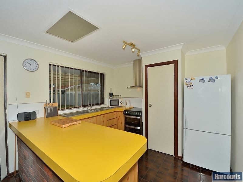 31 Blythwood Street, Dudley Park WA 6210