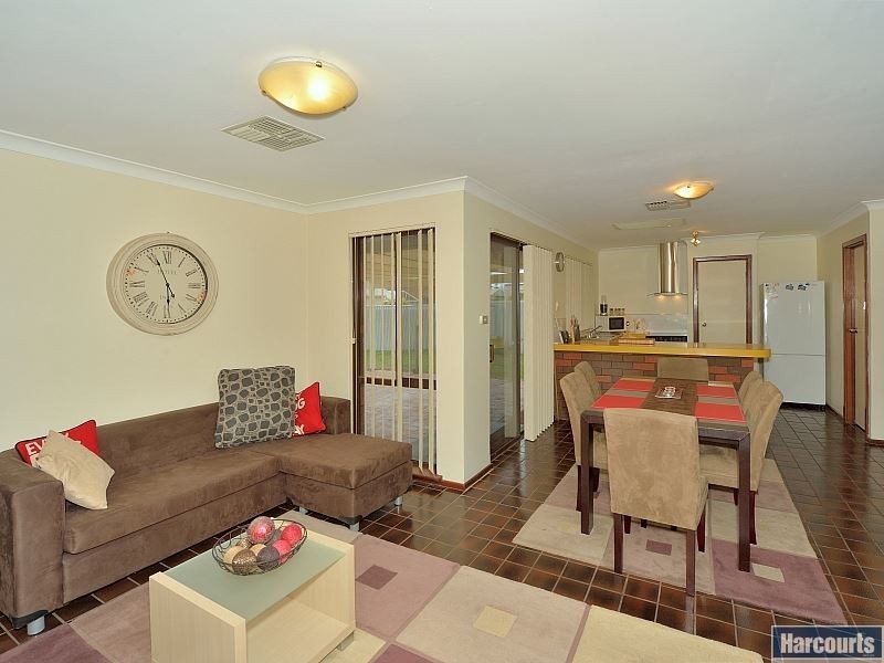 31 Blythwood Street, Dudley Park WA 6210