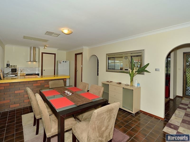 31 Blythwood Street, Dudley Park WA 6210