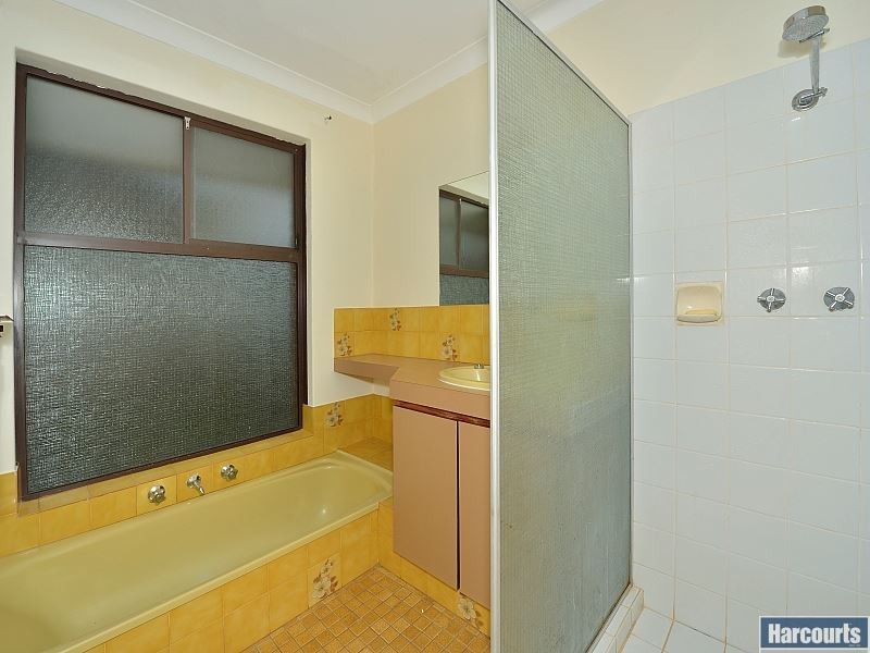 31 Blythwood Street, Dudley Park WA 6210