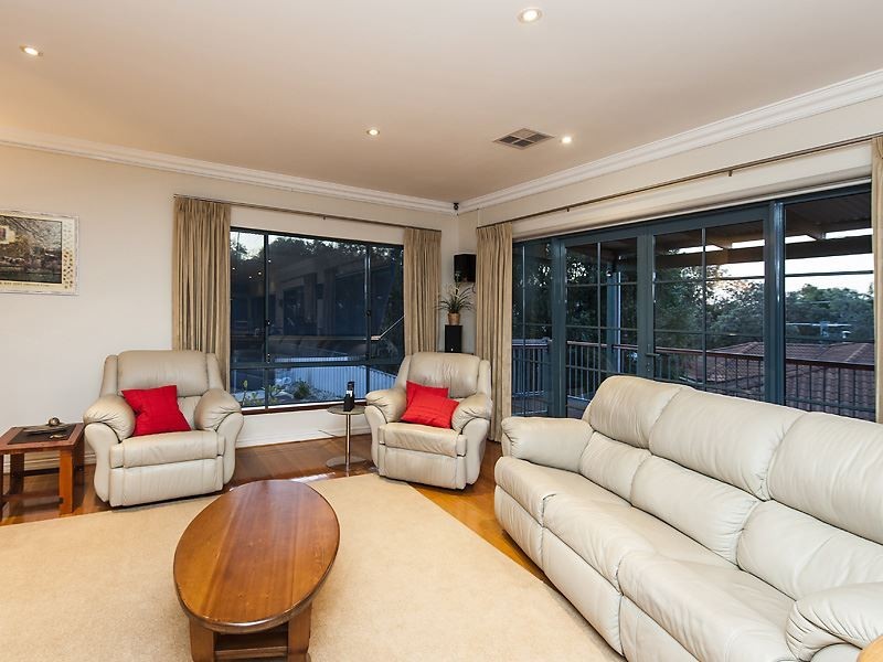 11 Hillway Street, Dawesville WA 6211