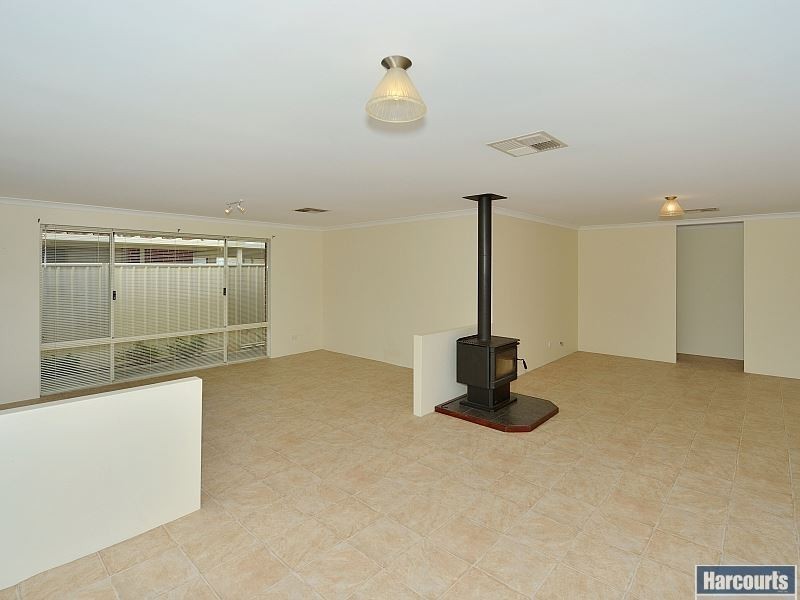 8 Argyle Fairway, Lakelands WA 6180